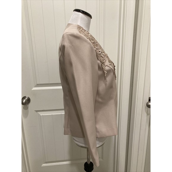 Special Occasion Skirt Suit Serbia Beige SZ 10P Lace Poly Crepe Poly - Picture 5 of 12